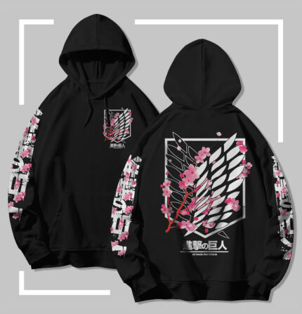 Sweat à capuche noir Attack on Titan aux fleurs de cerisier